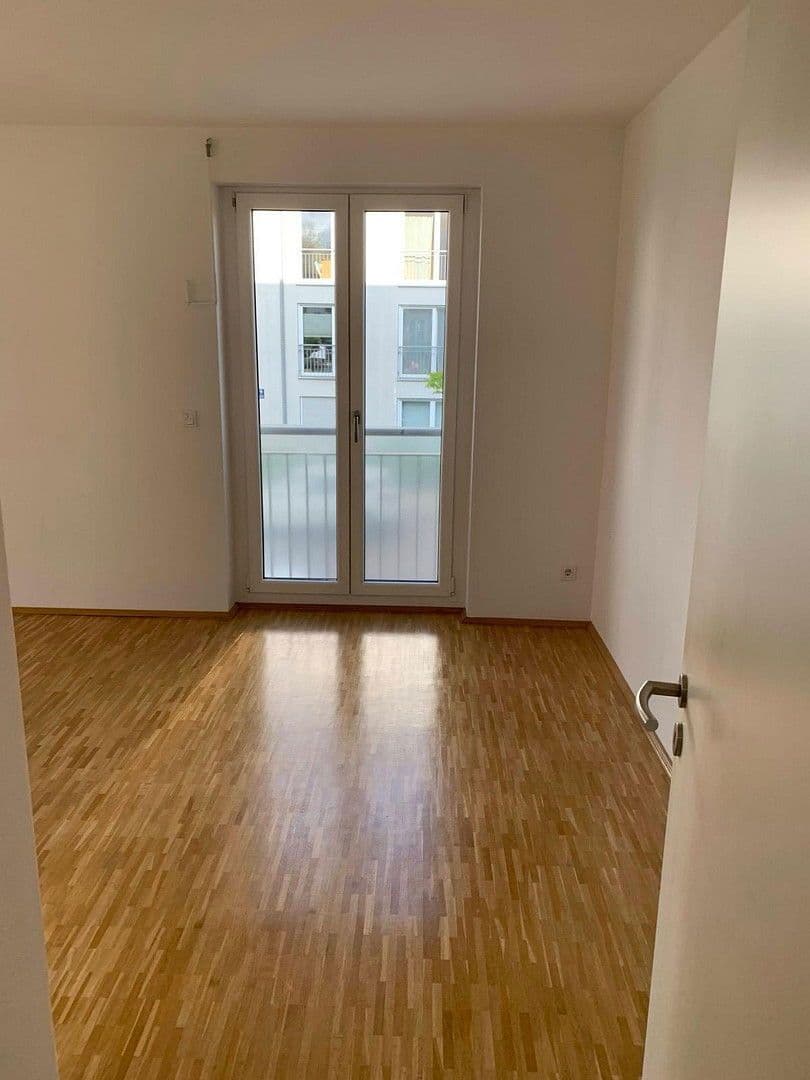 Pronájem bytu 3+1 100 m², Margit-Schramm-Straße 8,, München, Bavorsko Pronájem bytu 3+1 100 m², Margit-Schramm-Straße 8,, München, Bavorsko
