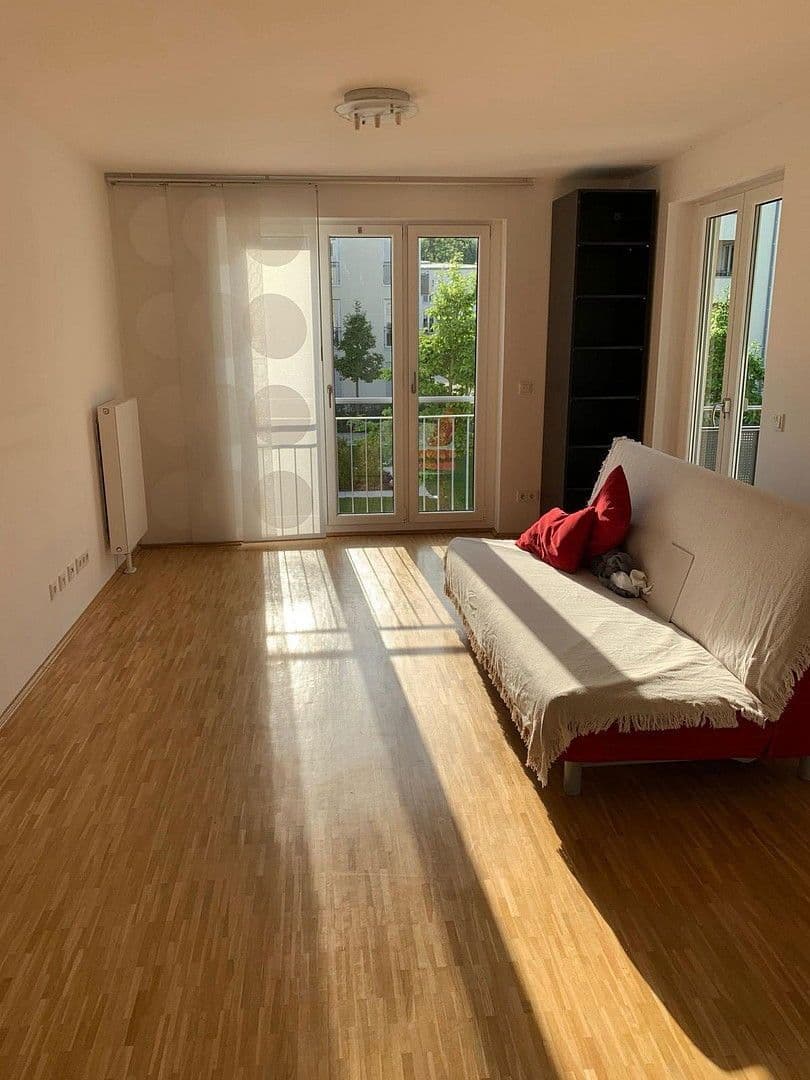 Pronájem bytu 3+1 100 m², Margit-Schramm-Straße 8,, München, Bavorsko Pronájem bytu 3+1 100 m², Margit-Schramm-Straße 8,, München, Bavorsko