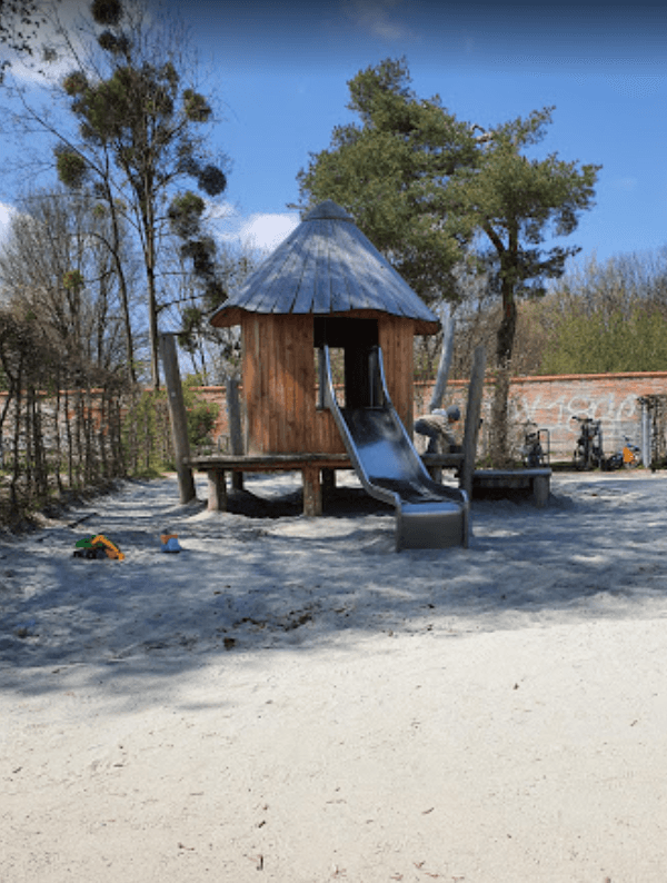 Pronájem bytu 3+1 100 m², Margit-Schramm-Straße 8,, München, Bavorsko Pronájem bytu 3+1 100 m², Margit-Schramm-Straße 8,, München, Bavorsko