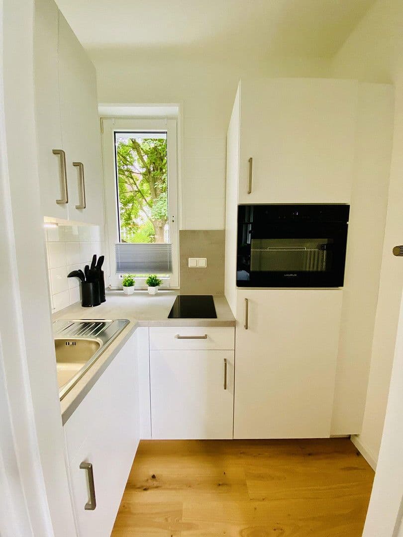 Pronájem bytu 1+1 31 m², Bremen, Bremen Pronájem bytu 1+1 31 m², Bremen, Bremen