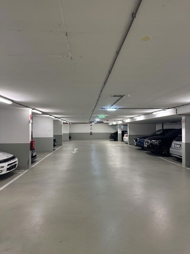 Prodej garáže 13 m², Wallgasse 15, Wien, Wien Prodej garáže 13 m², Wallgasse 15, Wien, Wien