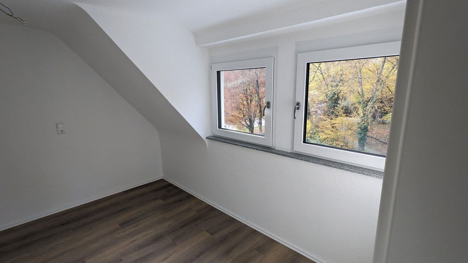 Pronájem bytu 2+1 50 m², Stuttgart, Bádensko-Württembersko Pronájem bytu 2+1 50 m², Stuttgart, Bádensko-Württembersko