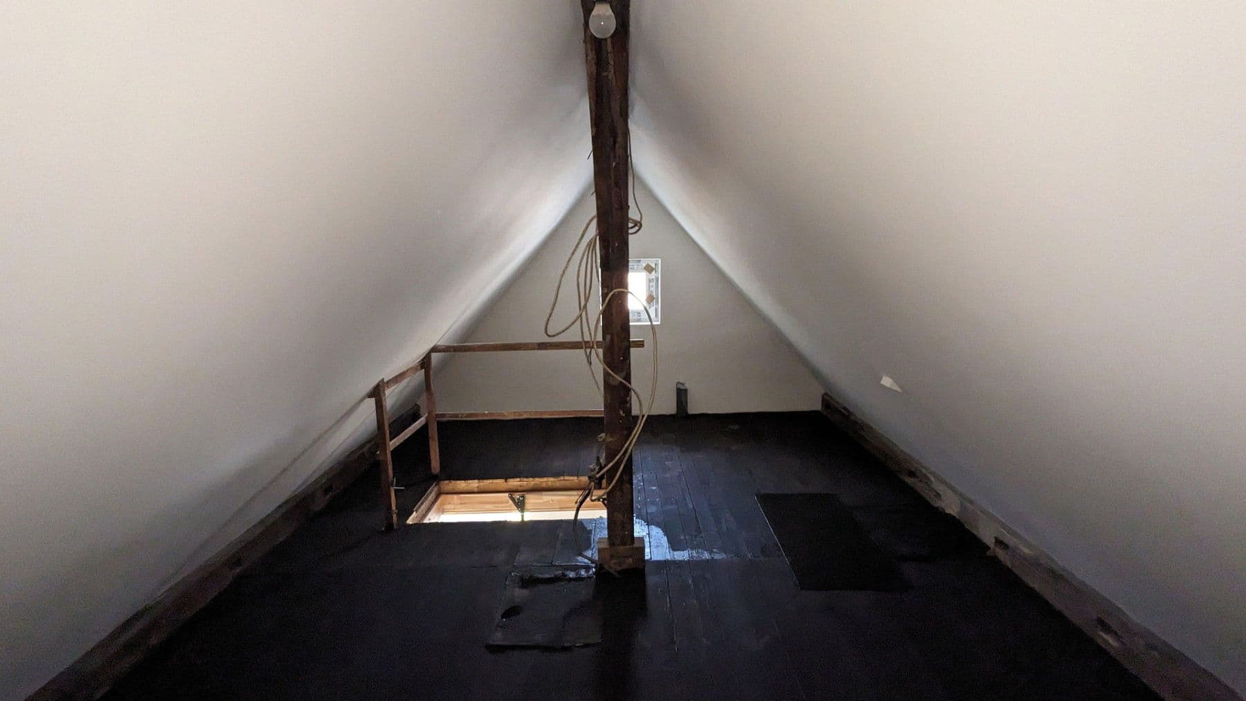 Pronájem bytu 2+1 50 m², Stuttgart, Bádensko-Württembersko Pronájem bytu 2+1 50 m², Stuttgart, Bádensko-Württembersko