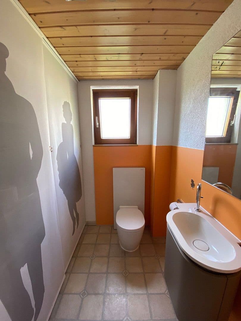 Pronájem bytu 4+1 126 m², Jestetten, Bádensko-Württembersko Pronájem bytu 4+1 126 m², Jestetten, Bádensko-Württembersko