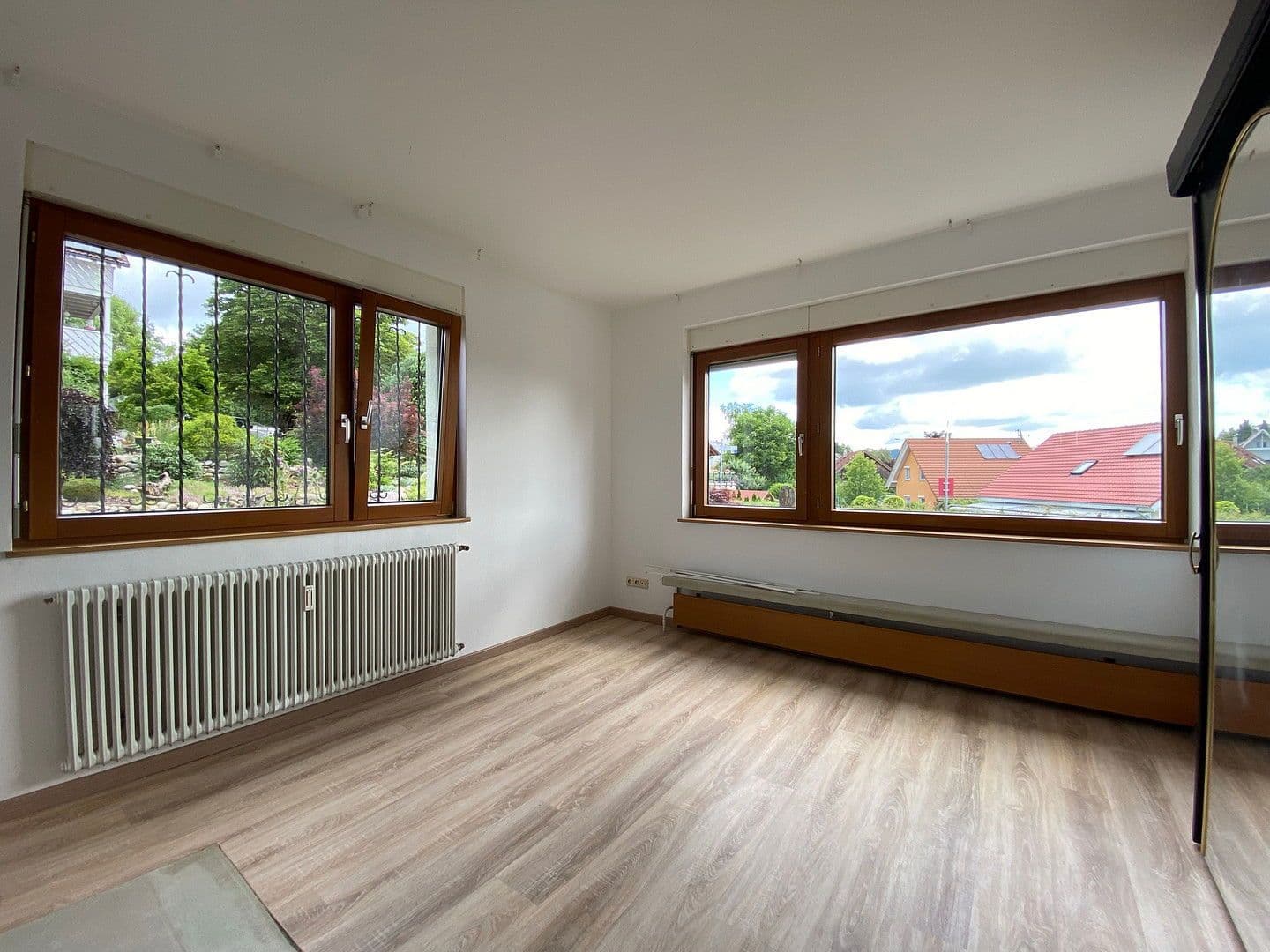 Pronájem bytu 4+1 126 m², Jestetten, Bádensko-Württembersko Pronájem bytu 4+1 126 m², Jestetten, Bádensko-Württembersko