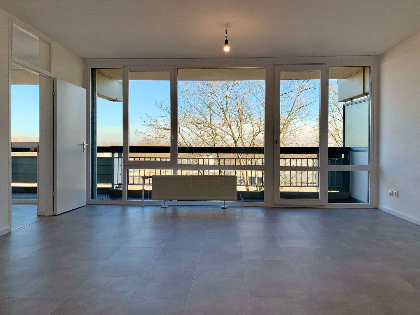 Pronájem bytu 1+1 50 m², Lübecker Str. 9, Köln Weiden, Severní Porýní-Vestfálsko Pronájem bytu 1+1 50 m², Lübecker Str. 9, Köln Weiden, Severní Porýní-Vestfálsko