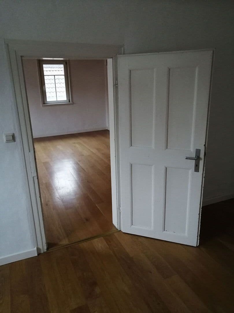 Pronájem bytu 3+1 100 m², Hauptstr. 35, Wettenberg, Hessen Pronájem bytu 3+1 100 m², Hauptstr. 35, Wettenberg, Hessen