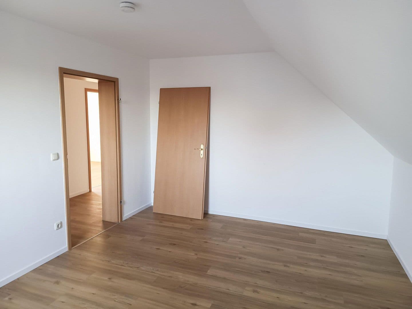 Pronájem bytu 2+1 72 m², Victor-von-Scheffel-Straße 38, Schlüsselfeld, Bavorsko Pronájem bytu 2+1 72 m², Victor-von-Scheffel-Straße 38, Schlüsselfeld, Bavorsko