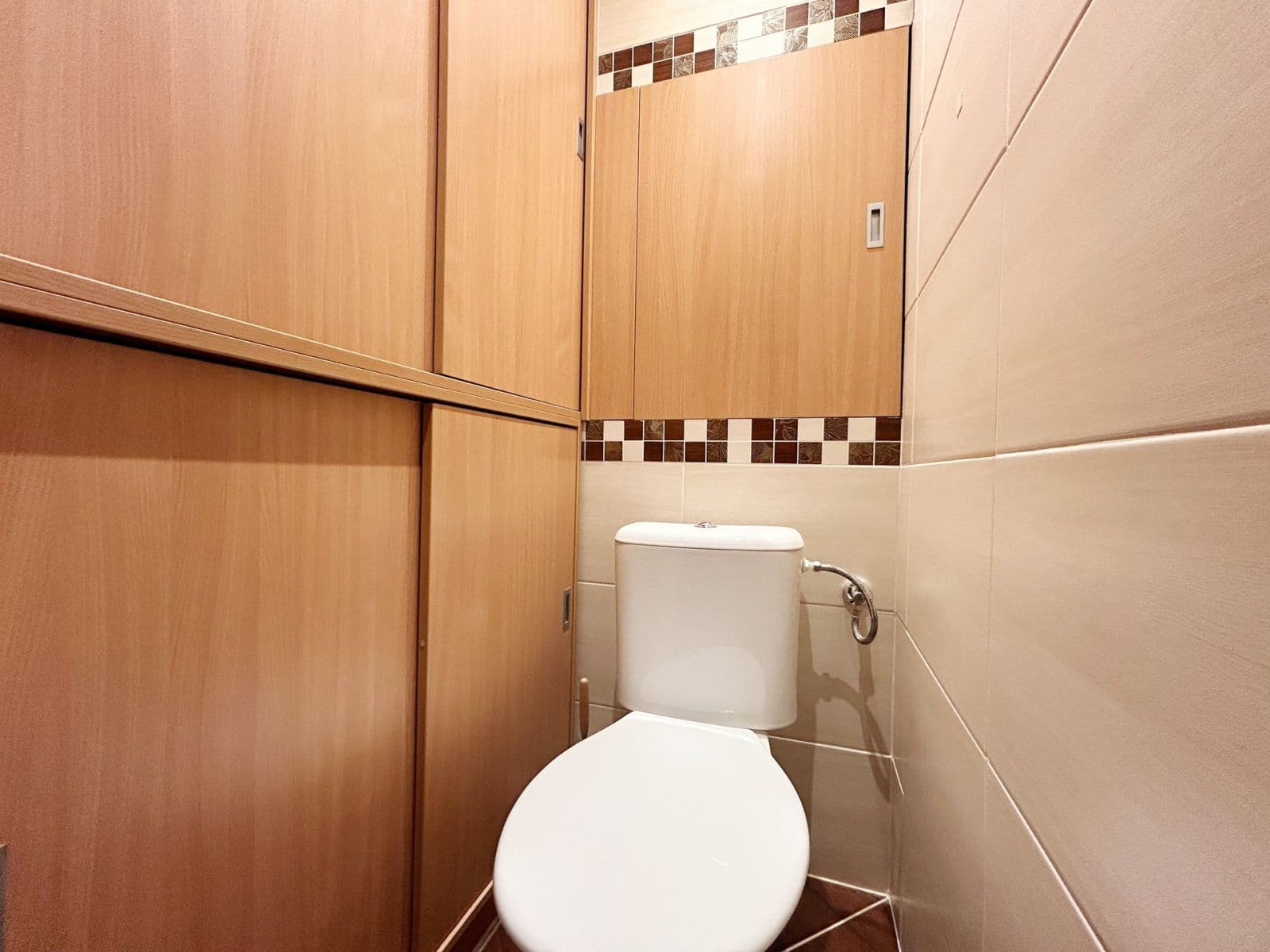 Pronájem bytu 2+kk 49 m², Kukelská, Praha, Praha Pronájem bytu 2+kk 49 m², Kukelská, Praha, Praha