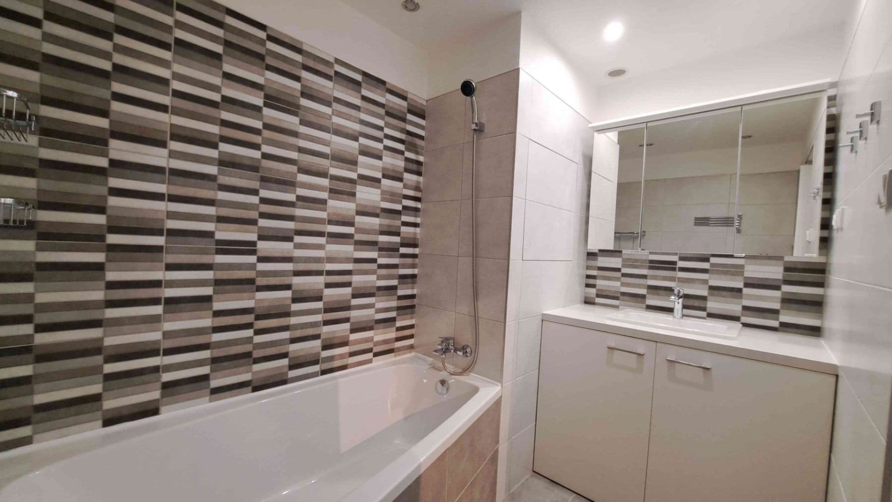 Pronájem bytu 3+1 75 m², Na Jílech, Česká Lípa, Liberecký kraj Pronájem bytu 3+1 75 m², Na Jílech, Česká Lípa, Liberecký kraj