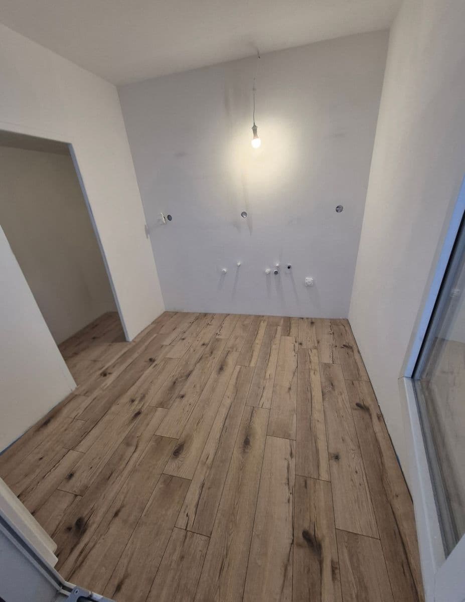 Prodej bytu 3+1 73 m², Průběžná, Praha, Praha Prodej bytu 3+1 73 m², Průběžná, Praha, Praha