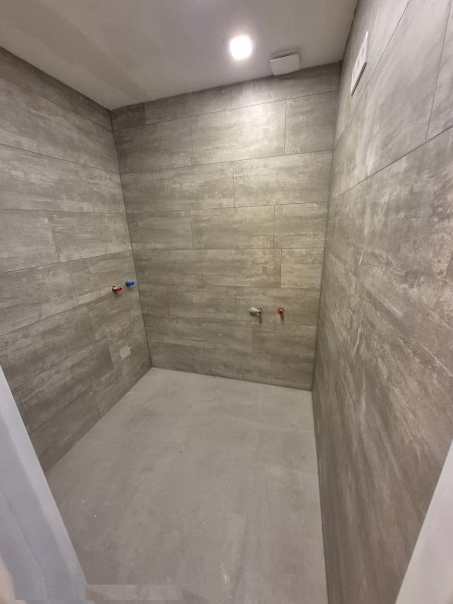 Prodej bytu 3+1 73 m², Průběžná, Praha, Praha Prodej bytu 3+1 73 m², Průběžná, Praha, Praha