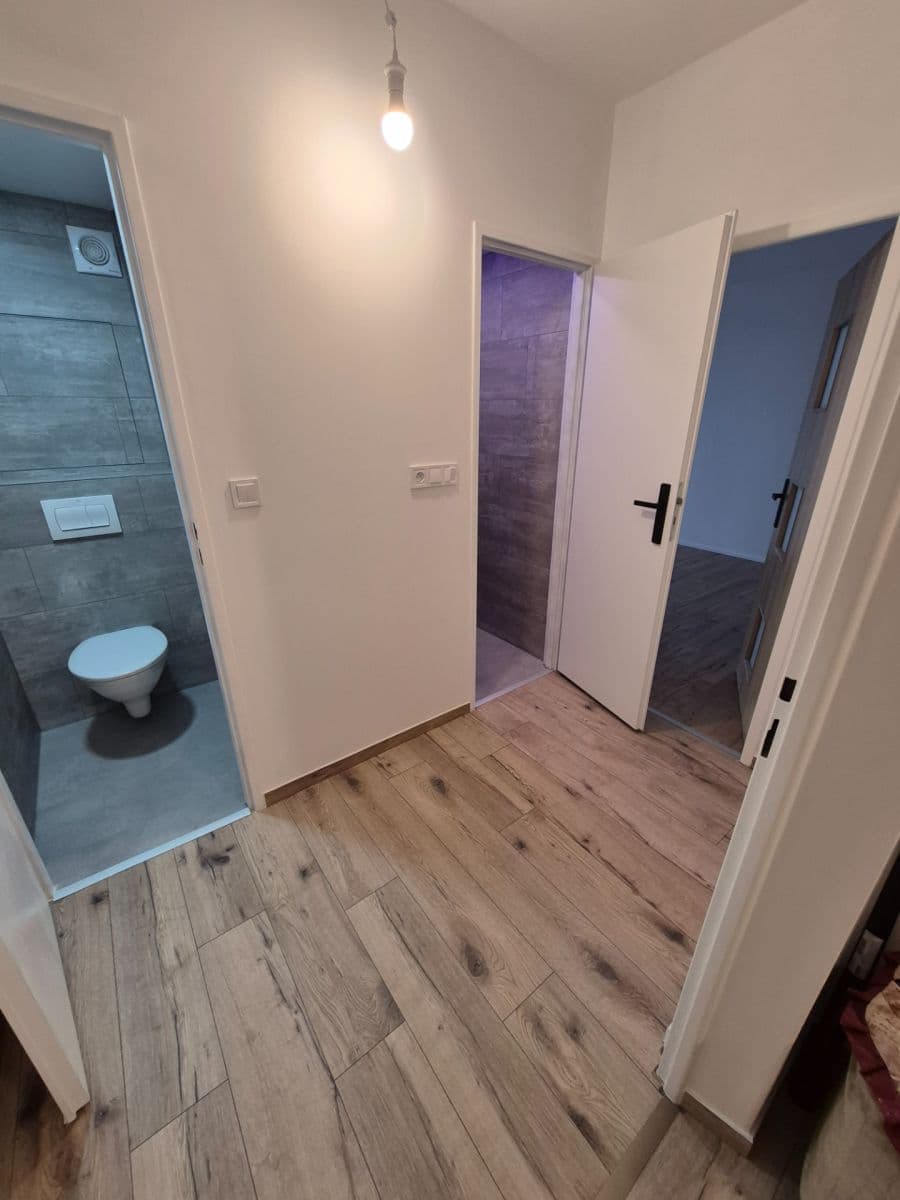 Prodej bytu 3+1 73 m², Průběžná, Praha, Praha Prodej bytu 3+1 73 m², Průběžná, Praha, Praha