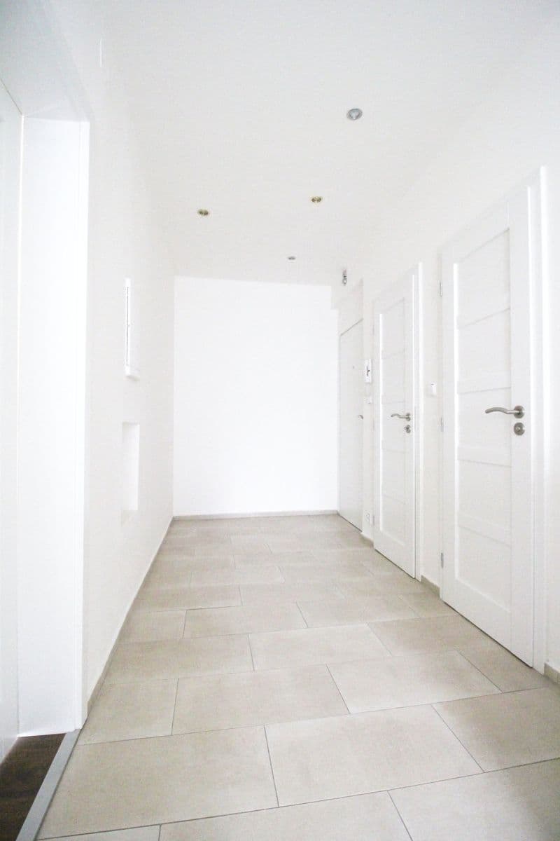 Pronájem bytu 2+kk 66 m², Tusarova, Praha, Praha Pronájem bytu 2+kk 66 m², Tusarova, Praha, Praha