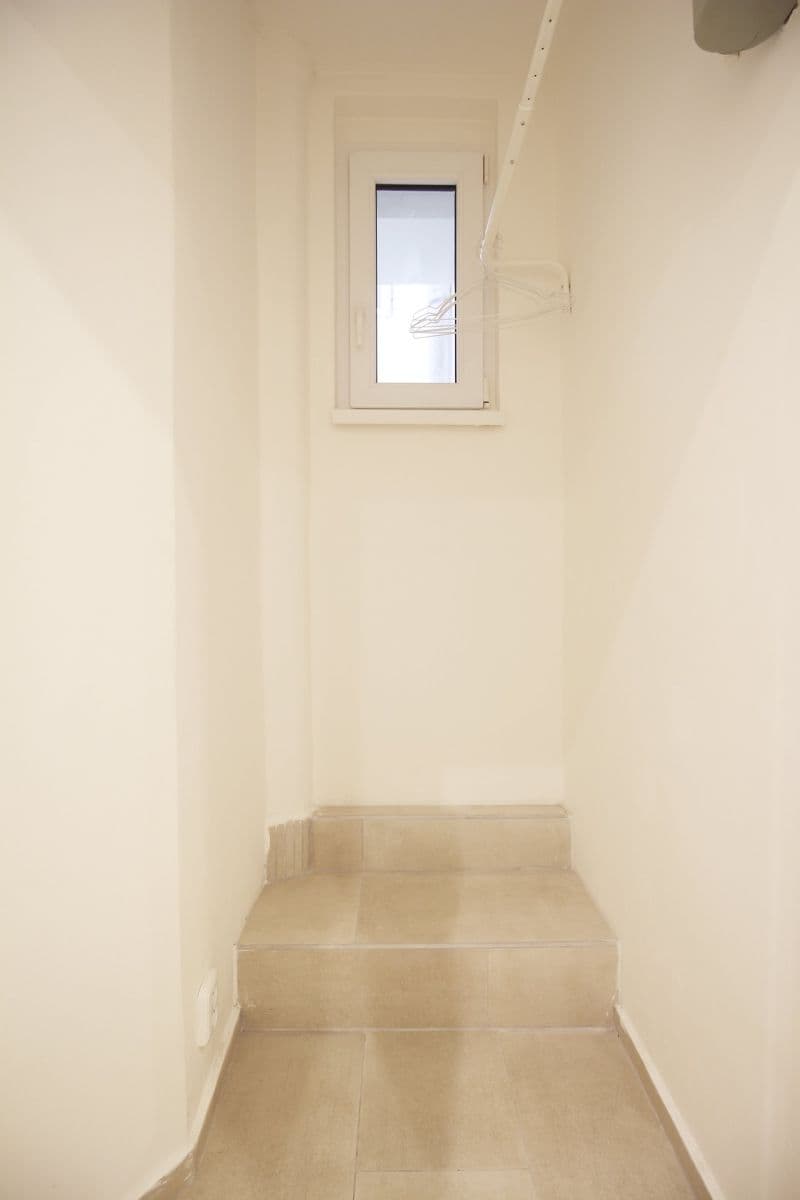 Pronájem bytu 2+kk 66 m², Tusarova, Praha, Praha Pronájem bytu 2+kk 66 m², Tusarova, Praha, Praha