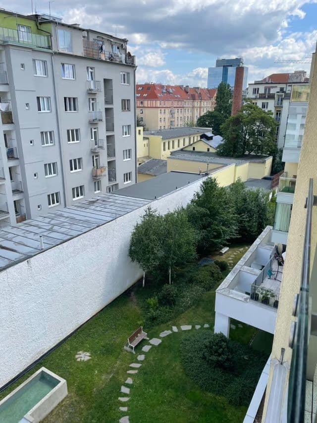 Pronájem bytu 2+kk 47 m², Komunardů, Praha, Praha Pronájem bytu 2+kk 47 m², Komunardů, Praha, Praha