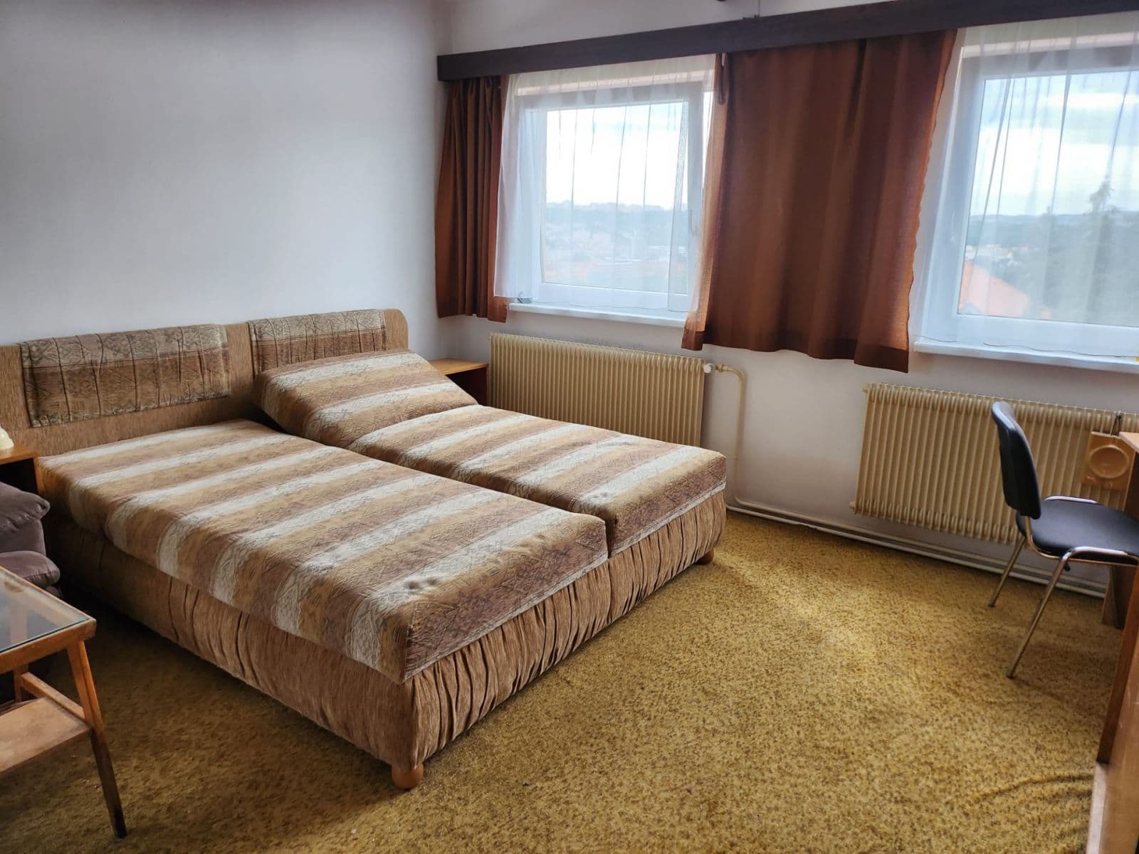 Pronájem bytu 1+kk 30 m², Nad Pomníkem, Praha, Praha Pronájem bytu 1+kk 30 m², Nad Pomníkem, Praha, Praha