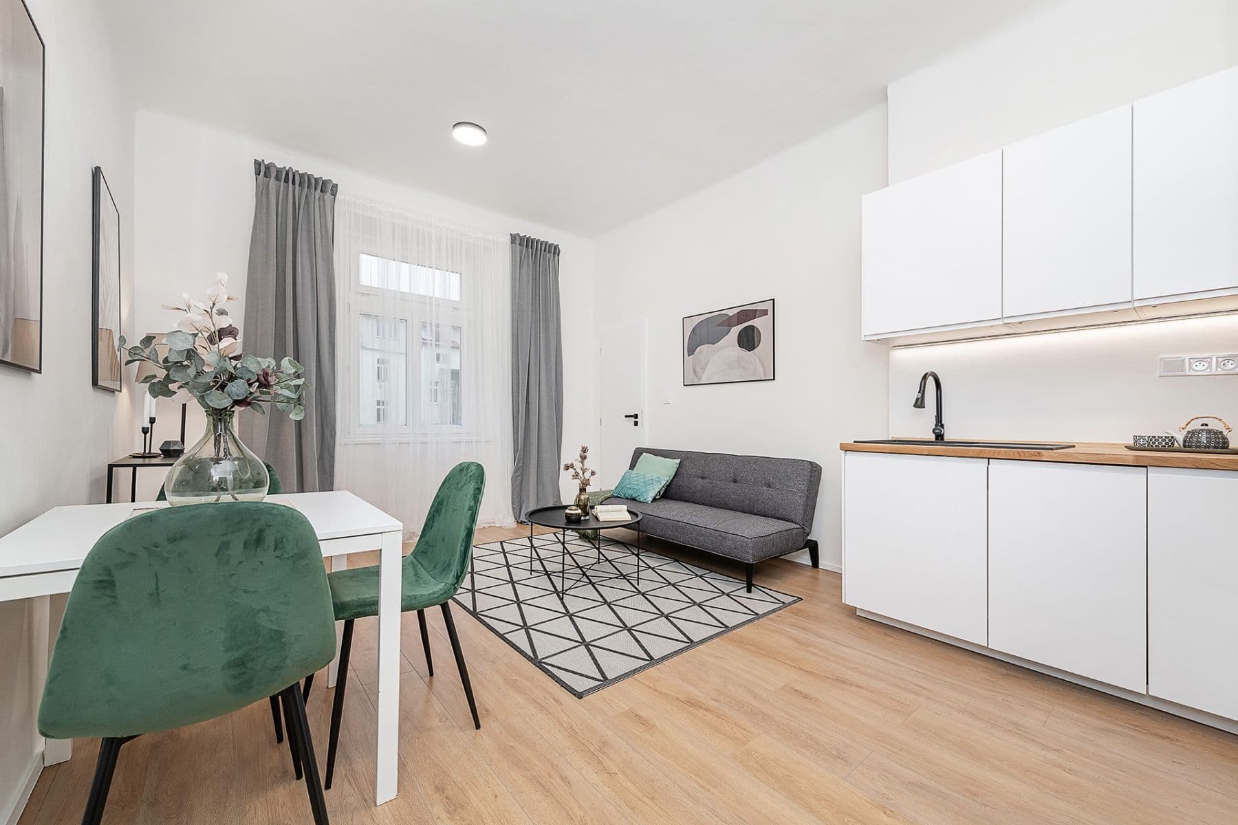 Prodej bytu 2+kk 46 m², Brožíkova, Praha, Praha Prodej bytu 2+kk 46 m², Brožíkova, Praha, Praha