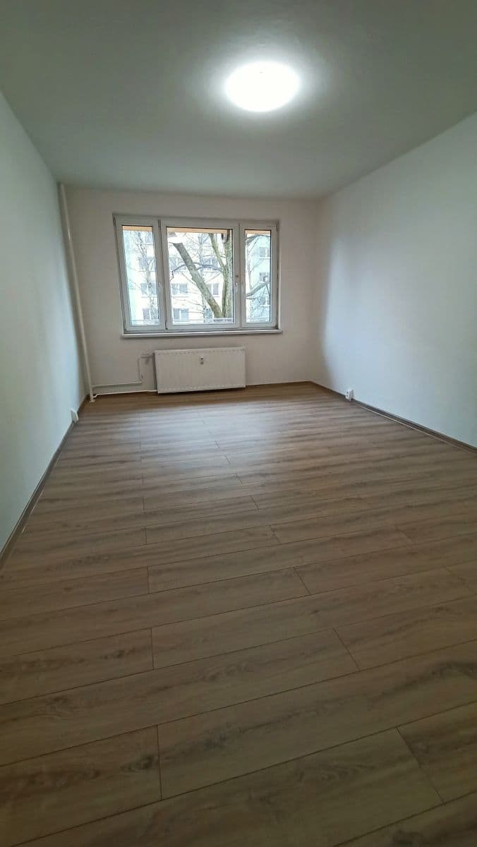 Pronájem bytu 3+1 74 m², Osvobození, Orlová, Moravskoslezský kraj Pronájem bytu 3+1 74 m², Osvobození, Orlová, Moravskoslezský kraj