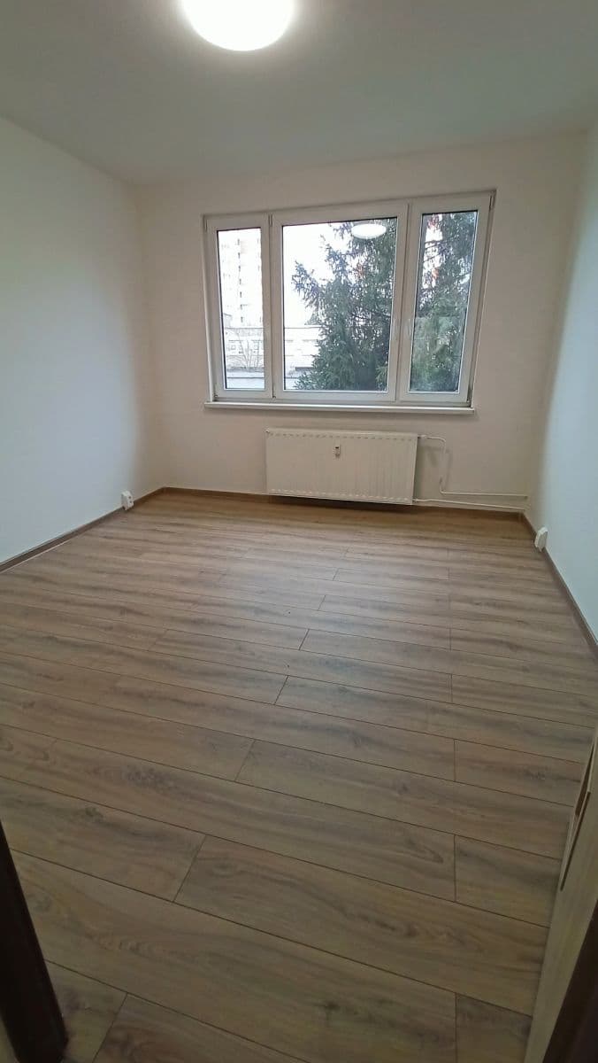 Pronájem bytu 3+1 74 m², Osvobození, Orlová, Moravskoslezský kraj Pronájem bytu 3+1 74 m², Osvobození, Orlová, Moravskoslezský kraj