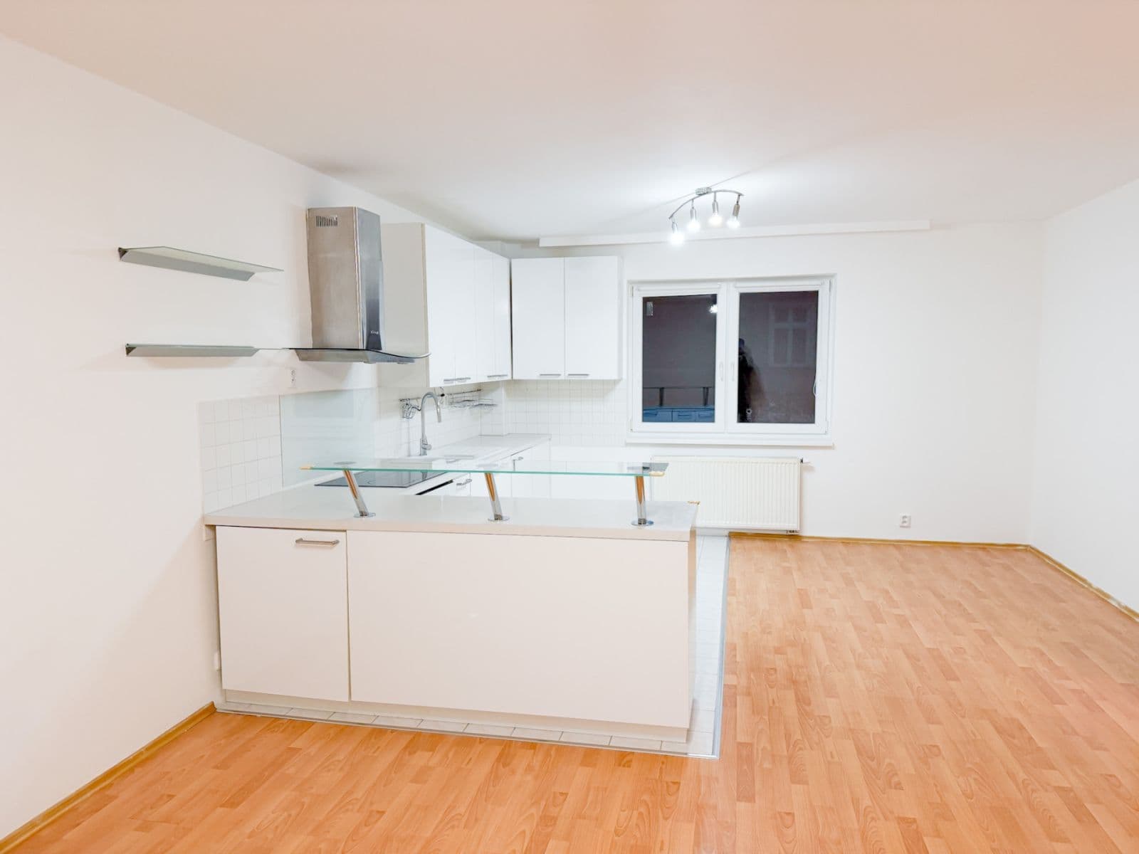 Pronájem bytu 2+kk 61 m², Ďáblická, Praha, Praha Pronájem bytu 2+kk 61 m², Ďáblická, Praha, Praha