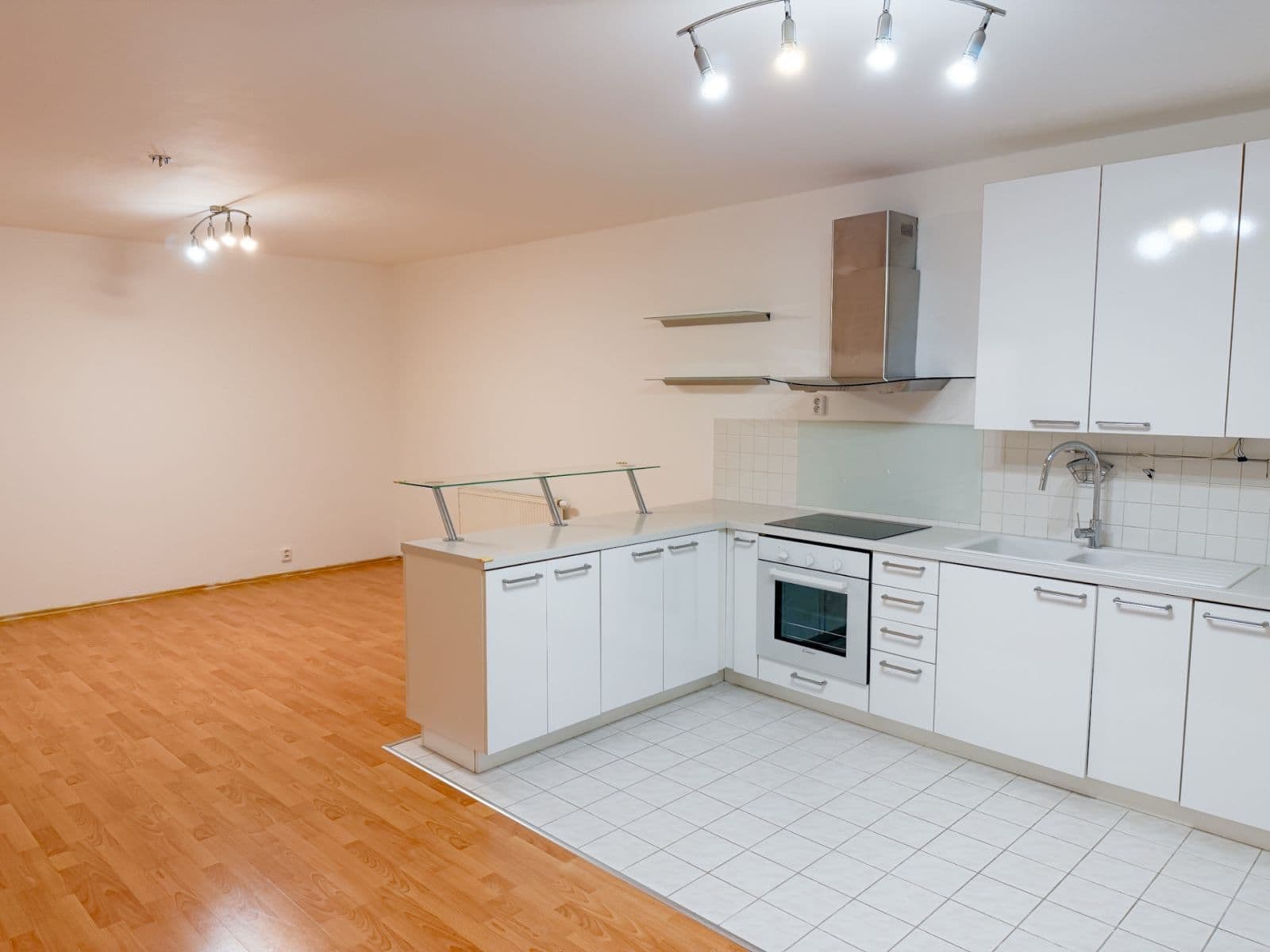 Pronájem bytu 2+kk 61 m², Ďáblická, Praha, Praha Pronájem bytu 2+kk 61 m², Ďáblická, Praha, Praha