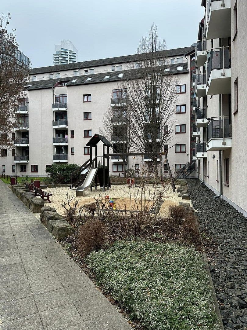 Pronájem bytu 3+1 76 m², Frankfurt am Main, Hessen Pronájem bytu 3+1 76 m², Frankfurt am Main, Hessen