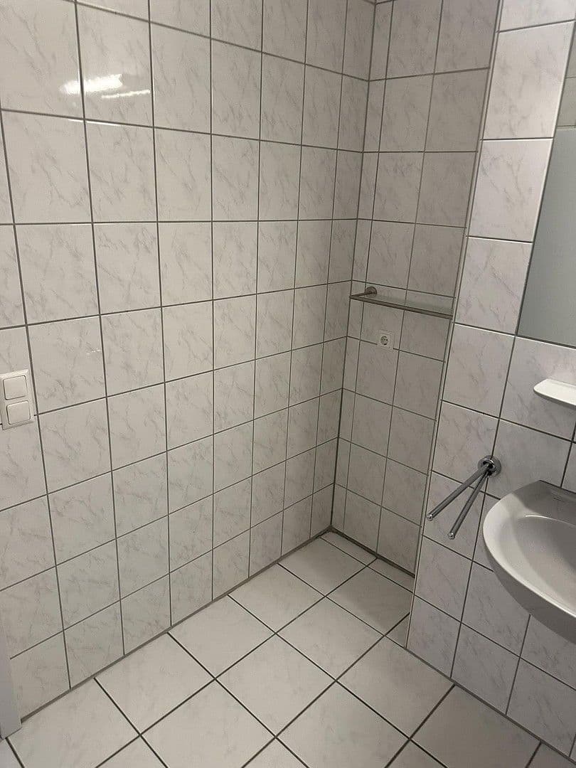 Pronájem bytu 3+1 76 m², Frankfurt am Main, Hessen Pronájem bytu 3+1 76 m², Frankfurt am Main, Hessen