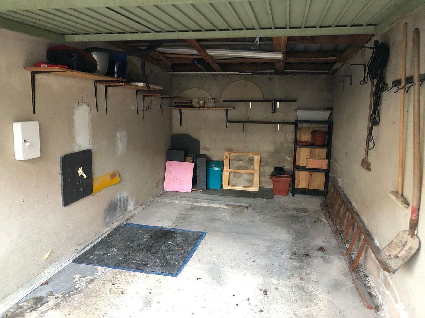 Pronájem garáže, Schützenstraße 1, Schwanstetten, Bavorsko Pronájem garáže, Schützenstraße 1, Schwanstetten, Bavorsko