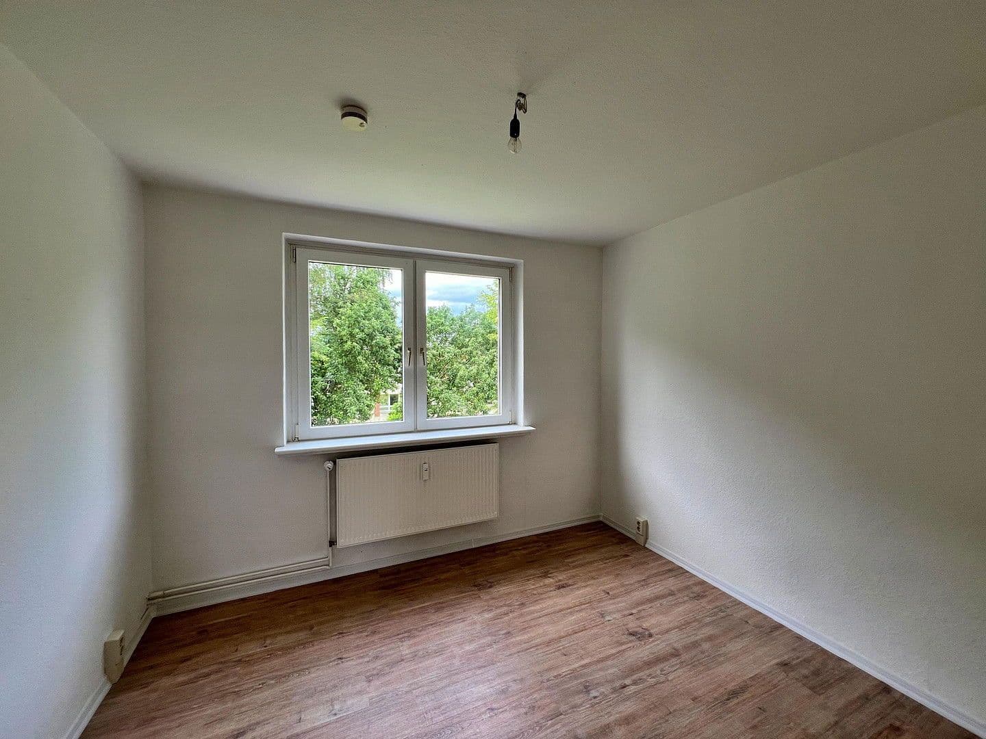Pronájem bytu 3+1 56 m², Süderholz, Mecklenburg-Vorpommern Pronájem bytu 3+1 56 m², Süderholz, Mecklenburg-Vorpommern