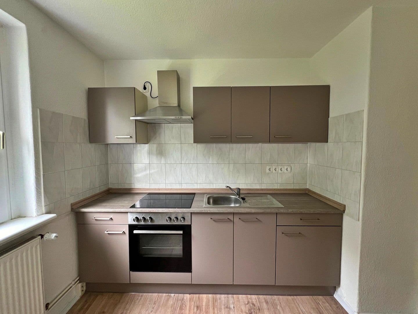 Pronájem bytu 3+1 56 m², Süderholz, Mecklenburg-Vorpommern Pronájem bytu 3+1 56 m², Süderholz, Mecklenburg-Vorpommern