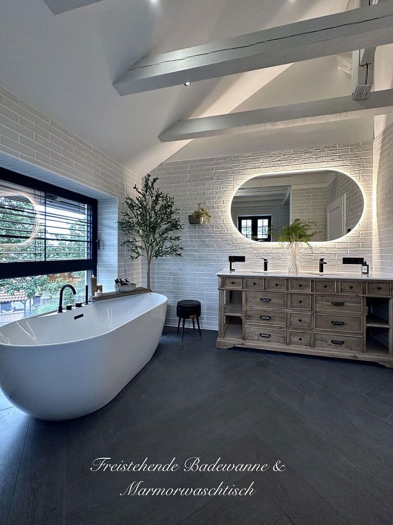 Prodej domu 202 m², pozemek 860 m², Maxhütte-Haidhof, Bavorsko Prodej domu 202 m², pozemek 860 m², Maxhütte-Haidhof, Bavorsko