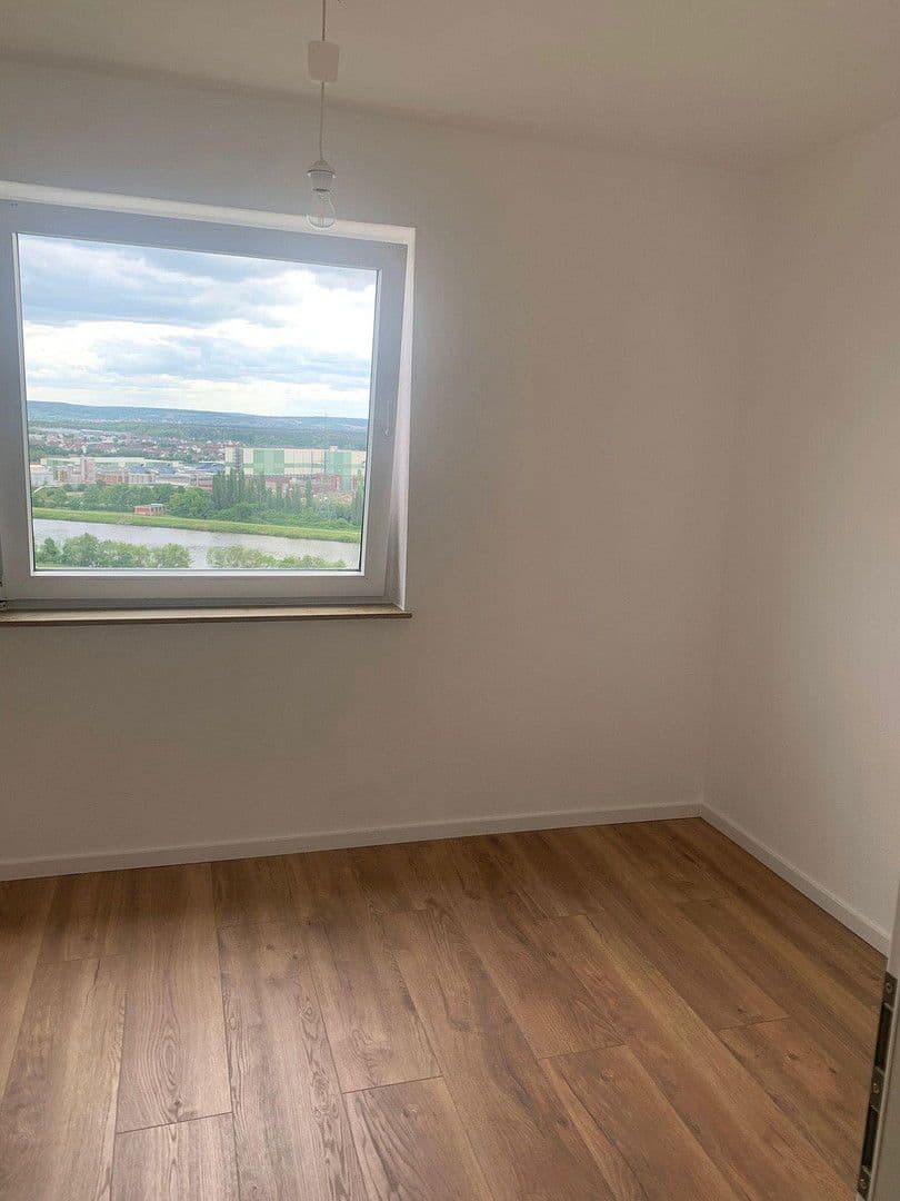 Pronájem bytu 4+1 103 m², Behringstr. 23, Mainaschaff, Bavorsko Pronájem bytu 4+1 103 m², Behringstr. 23, Mainaschaff, Bavorsko