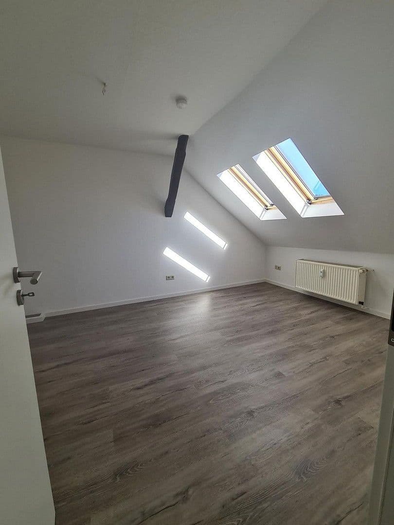 Prodej domu 781 m², pozemek 840 m², Kreuztal, Severní Porýní-Vestfálsko Prodej domu 781 m², pozemek 840 m², Kreuztal, Severní Porýní-Vestfálsko