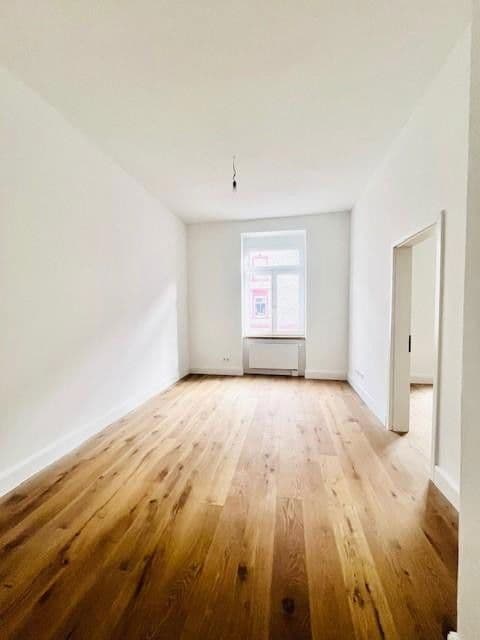 Pronájem bytu 2+1 55 m², Schwalbacher Straße 23, Frankfurt am Main, Hessen Pronájem bytu 2+1 55 m², Schwalbacher Straße 23, Frankfurt am Main, Hessen