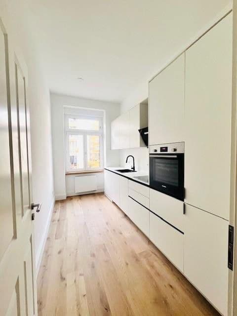 Pronájem bytu 2+1 55 m², Schwalbacher Straße 23, Frankfurt am Main, Hessen Pronájem bytu 2+1 55 m², Schwalbacher Straße 23, Frankfurt am Main, Hessen