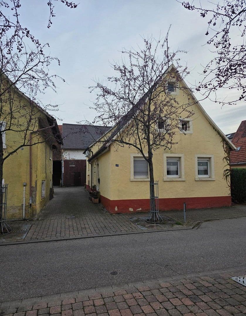 Prodej domu 132 m², pozemek 576 m², Kurpfalzstr. 59, Bruchsal, Bádensko-Württembersko Prodej domu 132 m², pozemek 576 m², Kurpfalzstr. 59, Bruchsal, Bádensko-Württembersko