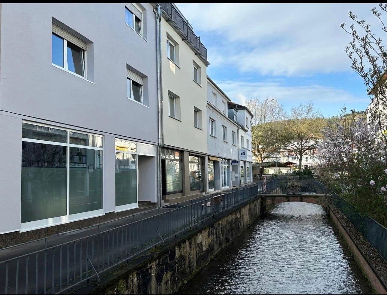 Pronájem kanceláře 75 m², Quellenring 19, Bad Orb, Hessen Pronájem kanceláře 75 m², Quellenring 19, Bad Orb, Hessen