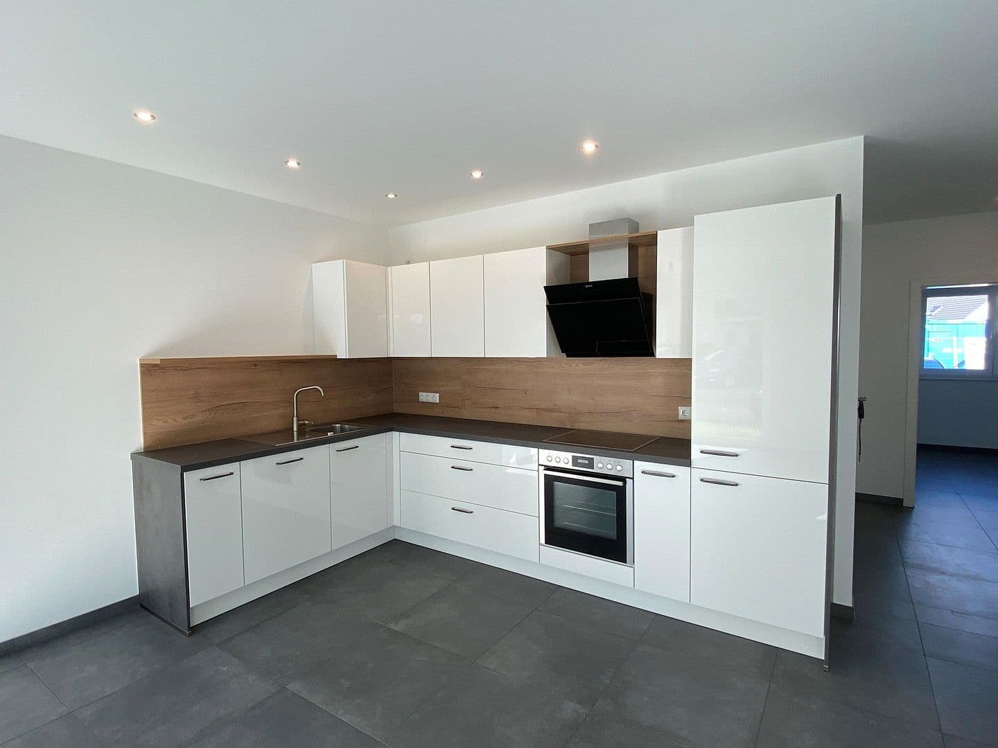 Pronájem bytu 3+1 86 m², Zülpich, Severní Porýní-Vestfálsko Pronájem bytu 3+1 86 m², Zülpich, Severní Porýní-Vestfálsko