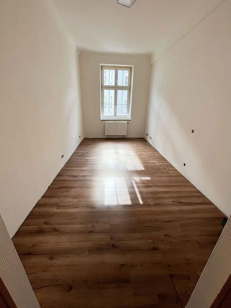 Pronájem bytu 3+1 85 m², Kaiserstraße 139, Siegburg, Severní Porýní-Vestfálsko Pronájem bytu 3+1 85 m², Kaiserstraße 139, Siegburg, Severní Porýní-Vestfálsko