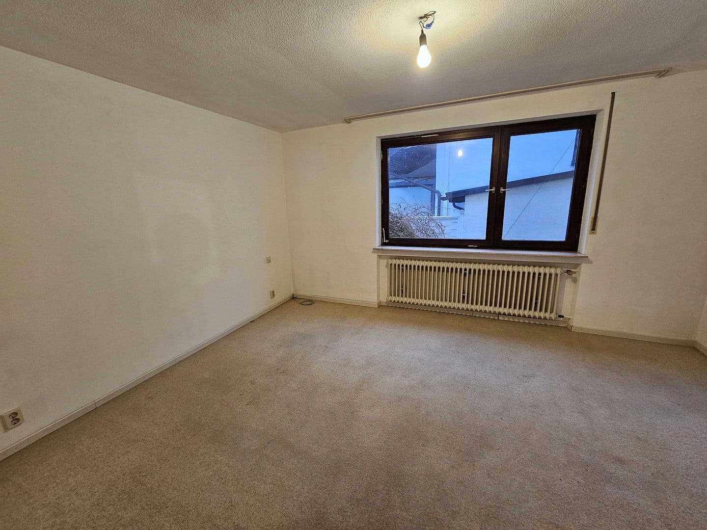 Prodej domu 157 m², pozemek 601 m², Neuhausen, Bádensko-Württembersko Prodej domu 157 m², pozemek 601 m², Neuhausen, Bádensko-Württembersko