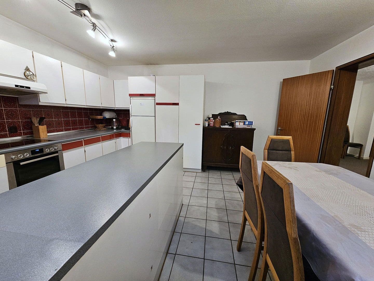 Prodej domu 157 m², pozemek 601 m², Neuhausen, Bádensko-Württembersko Prodej domu 157 m², pozemek 601 m², Neuhausen, Bádensko-Württembersko