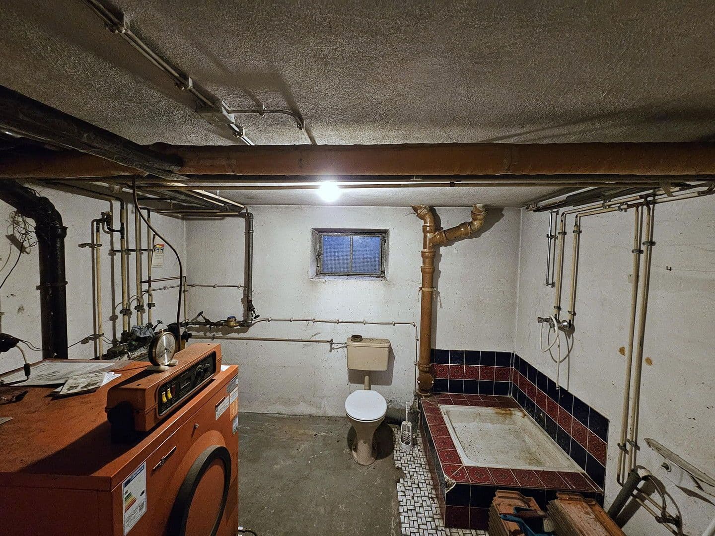 Prodej domu 157 m², pozemek 601 m², Neuhausen, Bádensko-Württembersko Prodej domu 157 m², pozemek 601 m², Neuhausen, Bádensko-Württembersko