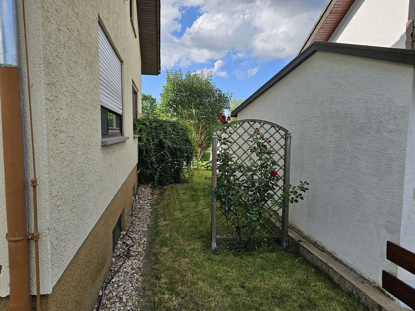 Prodej domu 157 m², pozemek 601 m², Neuhausen, Bádensko-Württembersko Prodej domu 157 m², pozemek 601 m², Neuhausen, Bádensko-Württembersko