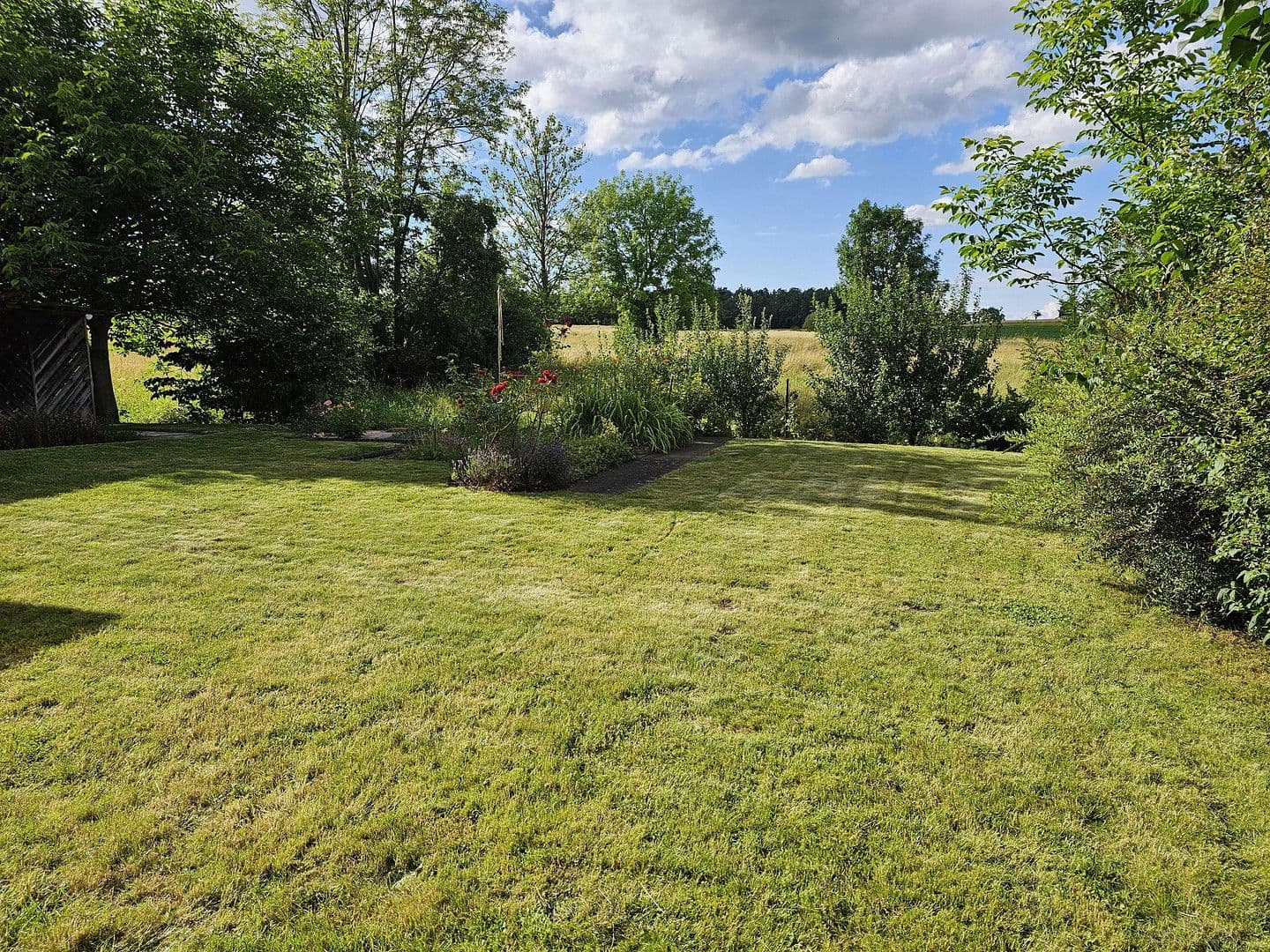 Prodej domu 157 m², pozemek 601 m², Neuhausen, Bádensko-Württembersko Prodej domu 157 m², pozemek 601 m², Neuhausen, Bádensko-Württembersko