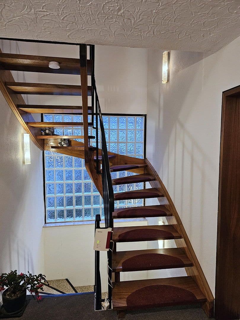 Prodej domu 157 m², pozemek 601 m², Neuhausen, Bádensko-Württembersko Prodej domu 157 m², pozemek 601 m², Neuhausen, Bádensko-Württembersko