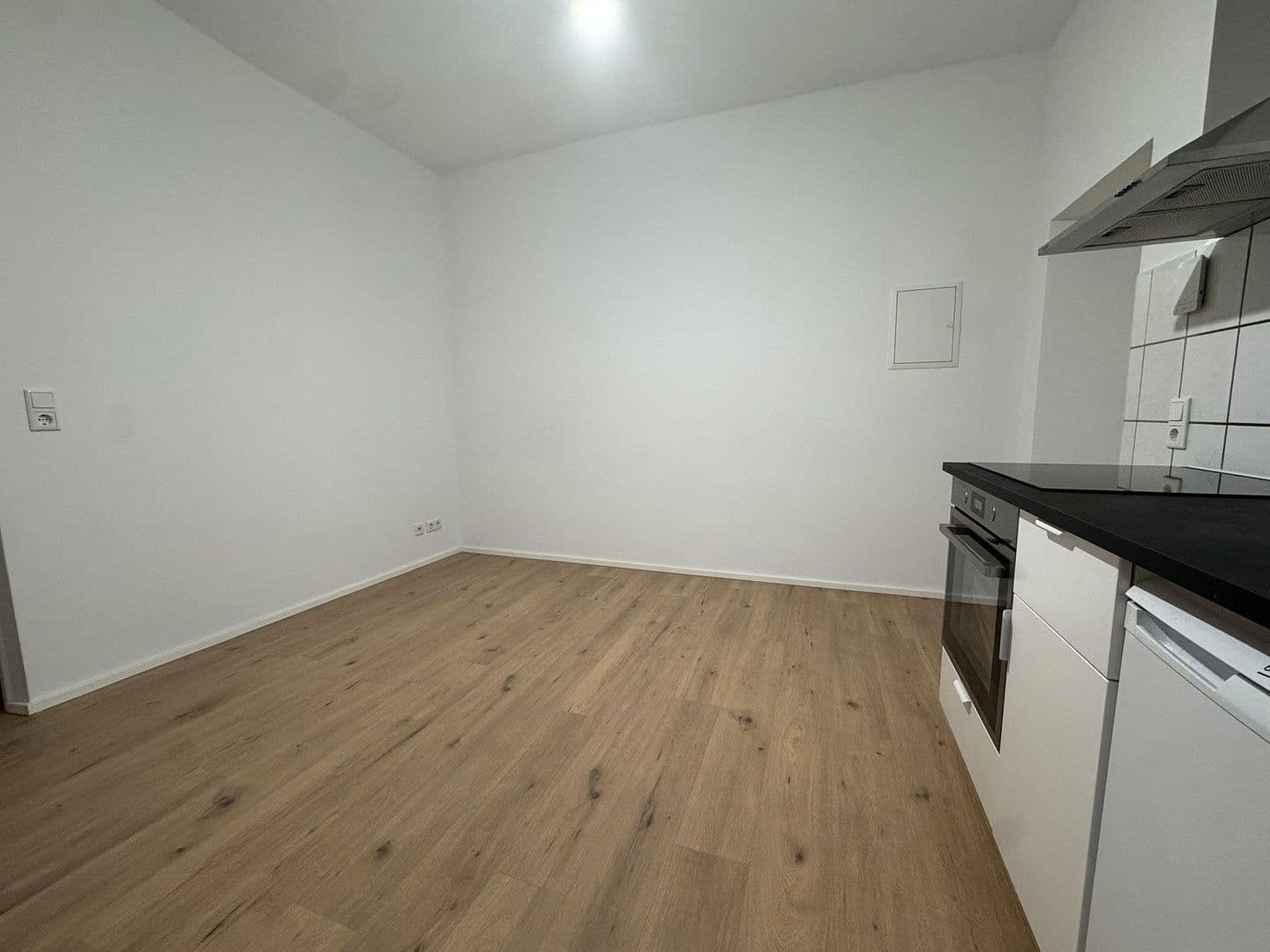 Pronájem bytu 2+1 35 m², Gerresheimer Straße, Düsseldorf, Severní Porýní-Vestfálsko Pronájem bytu 2+1 35 m², Gerresheimer Straße, Düsseldorf, Severní Porýní-Vestfálsko