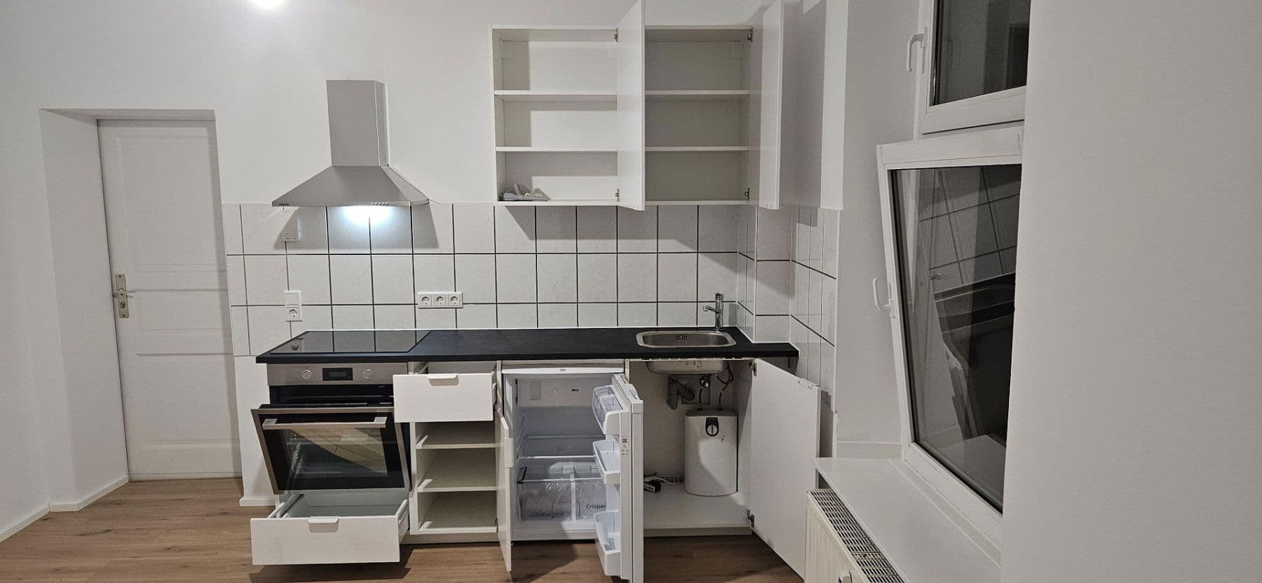 Pronájem bytu 2+1 35 m², Gerresheimer Straße, Düsseldorf, Severní Porýní-Vestfálsko Pronájem bytu 2+1 35 m², Gerresheimer Straße, Düsseldorf, Severní Porýní-Vestfálsko