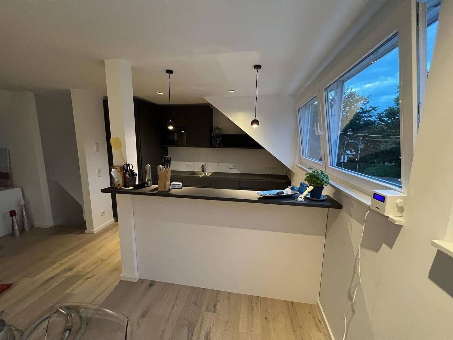 Pronájem domu 157 m², pozemek 150 m², Düsseldorf, Severní Porýní-Vestfálsko Pronájem domu 157 m², pozemek 150 m², Düsseldorf, Severní Porýní-Vestfálsko