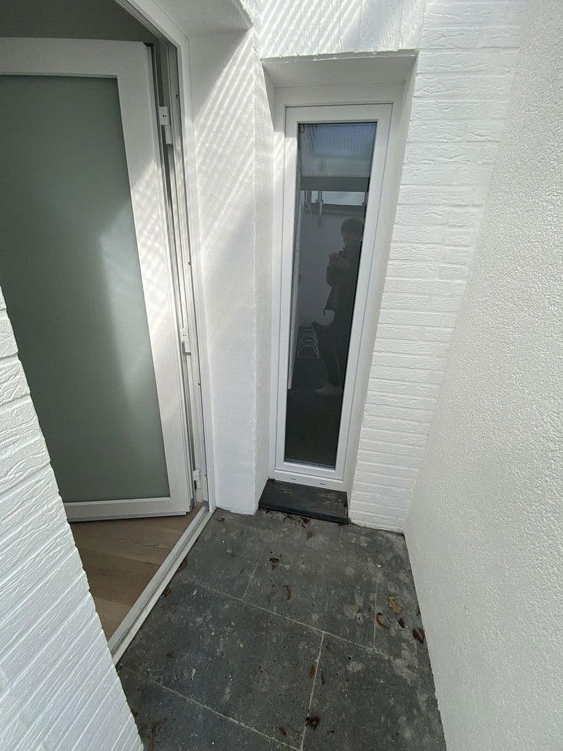 Pronájem domu 157 m², pozemek 150 m², Düsseldorf, Severní Porýní-Vestfálsko Pronájem domu 157 m², pozemek 150 m², Düsseldorf, Severní Porýní-Vestfálsko